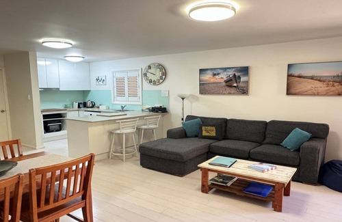 North Avoca Apartment | Applecross: Ideal Weekend Escape with Oceanfront Views