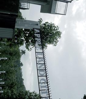 Irinjalakuda Bed & Breakfast | AppleLand City Athirapilly