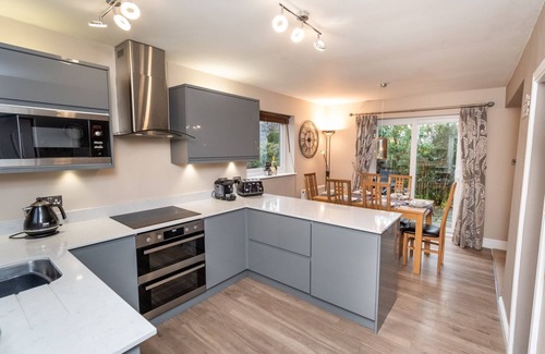 Portinscale Cottage | Appletree: Cozy Home for 6 with Pet-Friendly Amenities