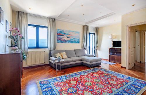 Municipio 3 Apartment | Beachfront Comfort at Approdo Sul Mare Bari Apartment