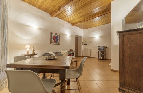 Rione XVI Ludovisi Apartment | Experience La Dolce Vita: Elegant Apartment with Kitchen