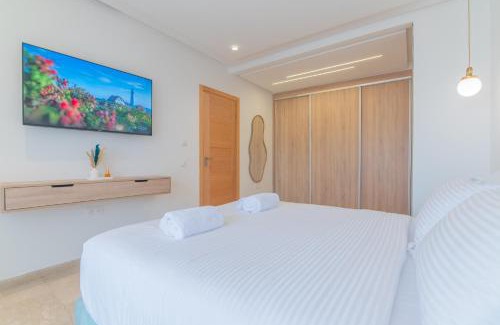 Haut Founty Apartment | Apprt moderne avec Balcon- Haut founty, à 5min de la plage, Sefl CheckIn, Fiber Optic