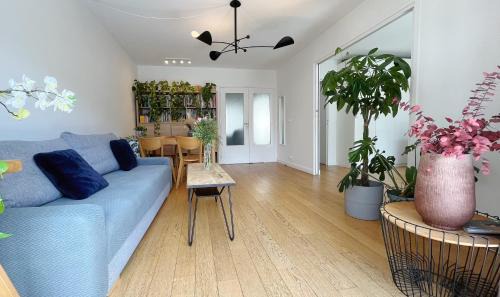 Necker Apartment | Elegant 2-Bedroom Apartment with Eiffel Tower Views