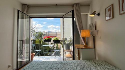 Necker Apartment | Elegant 2-Bedroom Apartment with Eiffel Tower Views