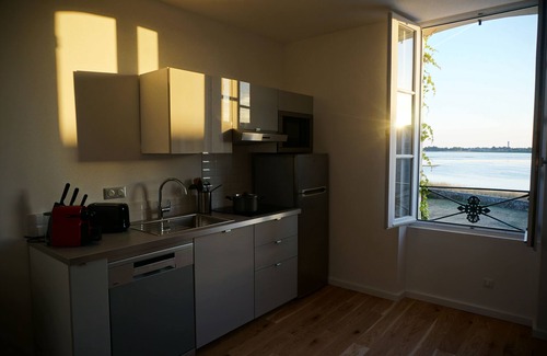 Portbail Apartment | Cozy 3-Person Apartment with Ocean View in Portbail