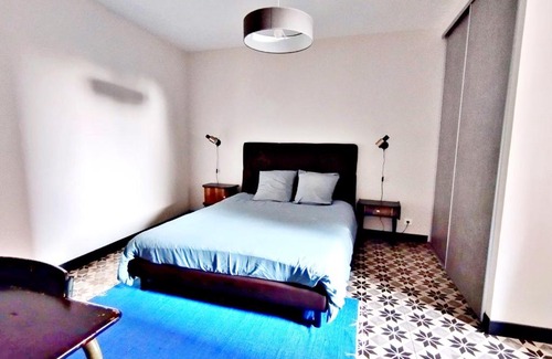Bourges Apartment | Family-Friendly Apartment Near Palais Jacques Coeur, 9.1 Rating