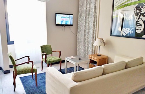 Bourges Apartment | Family-Friendly Apartment Near Palais Jacques Coeur, 9.1 Rating