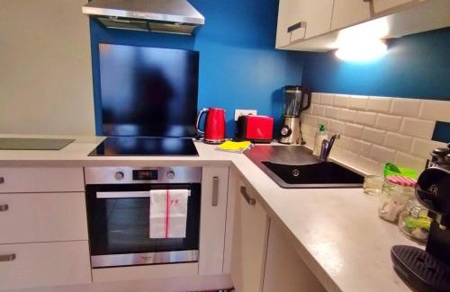 Bourges Apartment | Family-Friendly Apartment Near Palais Jacques Coeur, 9.1 Rating