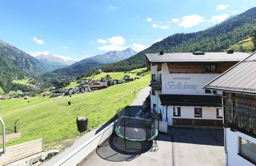 Soelden Apartment | Cozy Appt A for Ski Enthusiasts - Pet Friendly in Sölden