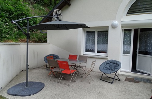 Mont-Dore Apartment | Spacious City Center Apartment for Families with Pool Access