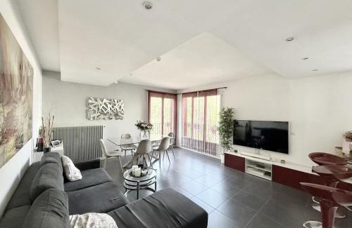 Saint-Maurice Apartment | Appt Cosy Porte Paris parc Fleural et Parking
