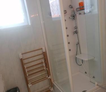 Rouvroy Apartment | Cozy Appt l'orientale with Terrace - Family Friendly Stay