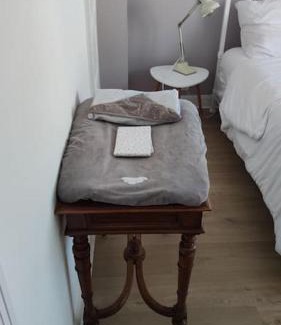 Les Bartins-Jeanne d'Arc-Beausejour Apartment | Bright F3 Apartment in a Peaceful Neighborhood - Rated 9.7