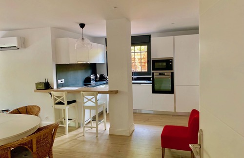 Pyla-sur-Mer Apartment | Ideal 2-Bedroom Villa with Ocean View, Steps to the Beach