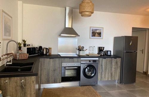 Saint-Leu Apartment | Ocean View Retreat with Spa and Hot Tub in St Leu