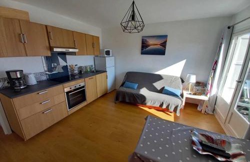 Les Angles Apartment | Inviting Appt T2 & Cabine with Scenic Views and WIFI