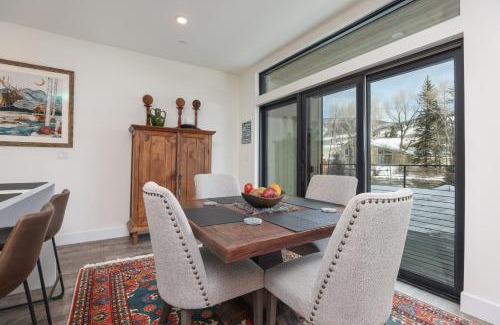 Silverthorne House | Riverfront Retreat at Après Shores Condo: Family-Friendly Oasis