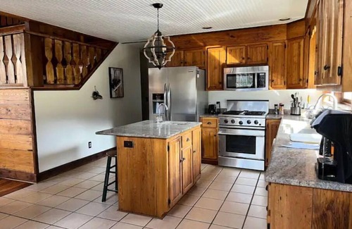 Slaty Fork House | Experience Après Ski Cabin: A Mountain Retreat with Spa