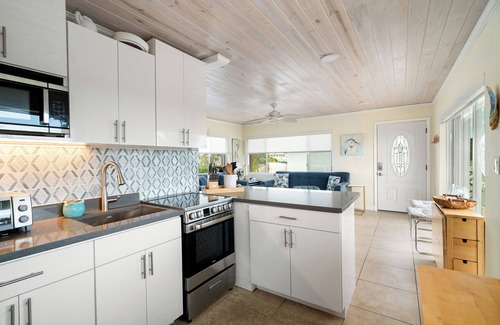 Key Largo Apartment | Waterview Escape: Pet-Friendly Retreat in Key Largo