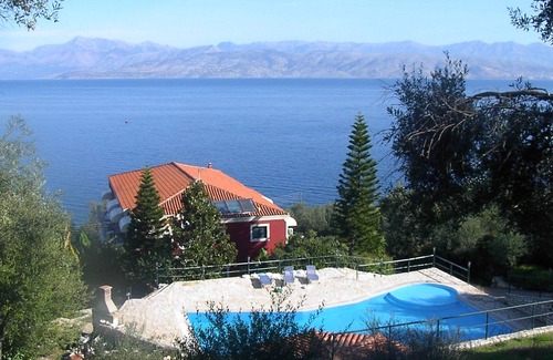 Apraos Bed & Breakfast | Apraos Bay Hotel In Kalamaki Beach, a nice view over the whole Apraos Bay.