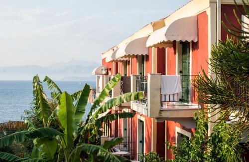 Apraos Bed & Breakfast | Cozy Room at Apraos Bay Hotel, Steps from Kalamaki Beach