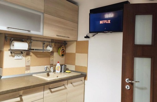Otopeni Apartment | Family-Friendly Retreat at Apricot Blossom Otopeni