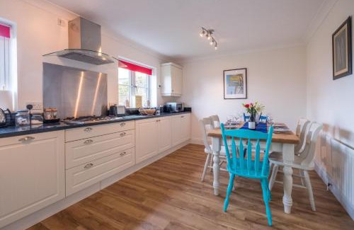 Aldeburgh House | Discover April Cottage: 4-Star Pet-Friendly Retreat