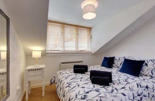 East Rudham House | Pet-Friendly April Cottage: A Cozy Getaway Awaits