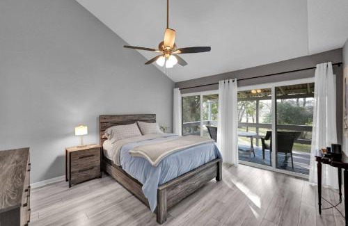 April Sound House | Family-Friendly Getaway at April Point Dr. N