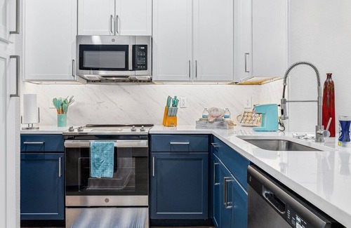 Deep Ellum Apartment | Your Perfect Stay Awaits with No Cleaning Fees!