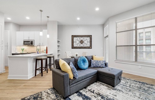 Deep Ellum Apartment | Your Perfect Stay Awaits with No Cleaning Fees!