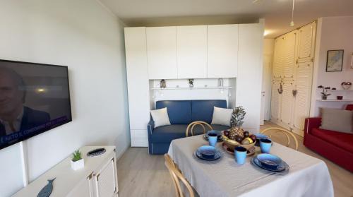 Aprilia Marittima Apartment | Pet-Friendly Aprilia Residence with Pool and Family Amenities