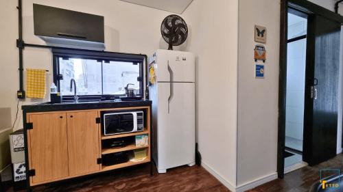 Castelo Branco House | Stylish Mini Aps em Container at Meia Praia - Tetto 148