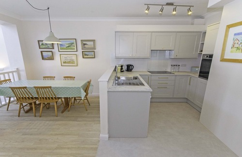 Putsborough Apartment | Seaview Apartment with Indoor Pool & Oceanfront Views