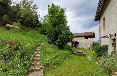 Saint-Joseph-de-Riviere Apartment | Family-Friendly Gite aux 1000 chemins with High Guest Rating