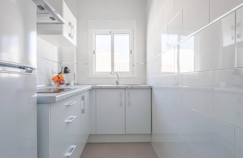 La Algaba Apartment | Comfortable 2 BR Apt with Terrace and Spa Amenities