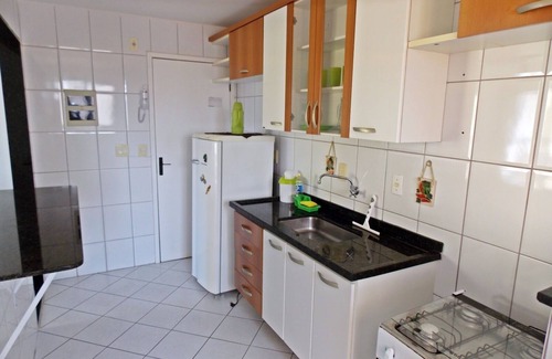 Praia do Morro Apartment | Cozy 2-Room Apartment with Ocean View Near Beach Center