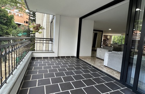 El Tesoro Apartment | Explore Apt 240 mt2 in Medellín's Best Neighborhood