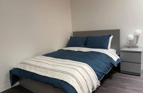 Leavenworth Apartment | Cozy Apt 255: Sleek Getaway Minutes from Ft Leavenworth
