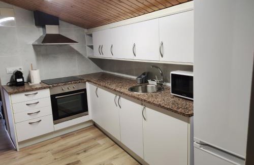 Vic Apartment | Cozy Attic Apartment in the Heart of Vic - Family Friendly