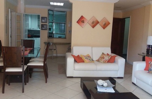 Braga Apartment | Family-Friendly Retreat Steps from Praia do Forte with Wifi