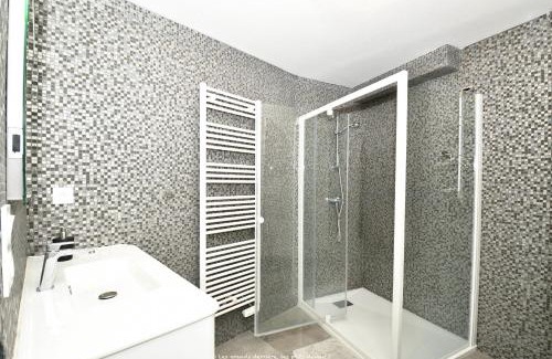 Royan Apartment | Elegant 4-Star Hotel with Pool & Ocean View Retreat