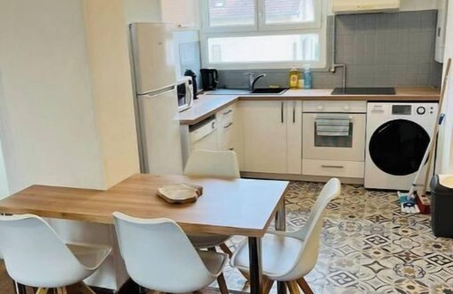 Besancon Apartment | Modern 54m² Apartment with Wifi and Family-Friendly Amenities