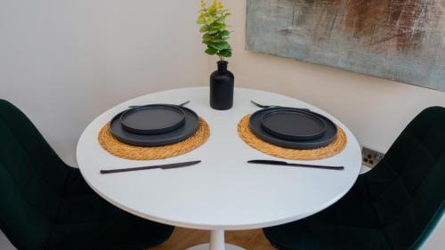 Leeds Apartment | Top-Rated Modern 1 Bed Apartment – Perfect for Families