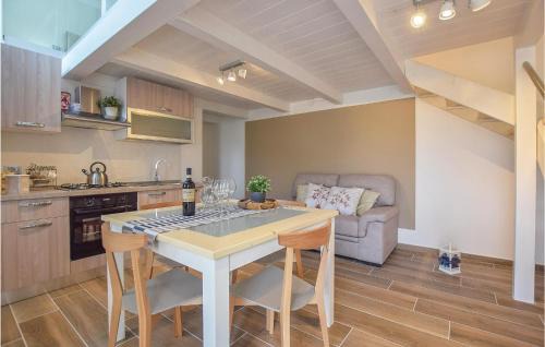 Laureana Cilento Apartment | Pet-Friendly Retreat with Pool & Perfect 10/10 Rating