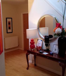 Newcastle Apartment | Exceptional Stay at Apt 7A Waterfoot Apartment - 4 Star Rating