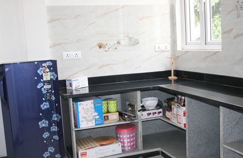 Hyderabad Apartment | Beautiful 3-Bedroom Apartment with Full Kitchen Amenities