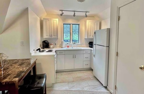 Fleming Apartment | Apt. Above Detached Garage