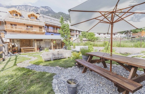 Les Alberts Apartment | Discover Apt Amelie: 2-Bed Duplex with Ocean Views