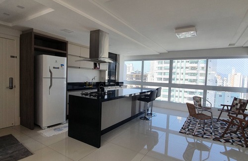 Pioneiros Apartment | Beachfront Apt Barra North with Ocean Views & Spa Access